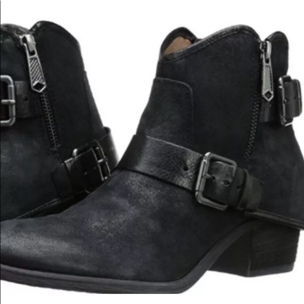 Bnwt PLUSH Donald Pliner Leather Ankle Booties